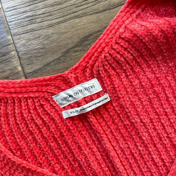 Coral Women's Sweater - Picture 2 of 3